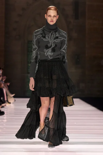 Look 11